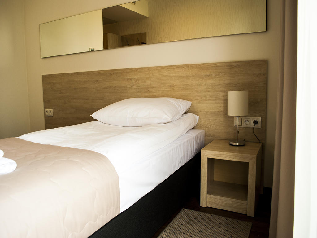Hotel Uniejow Oda fotoğraf
